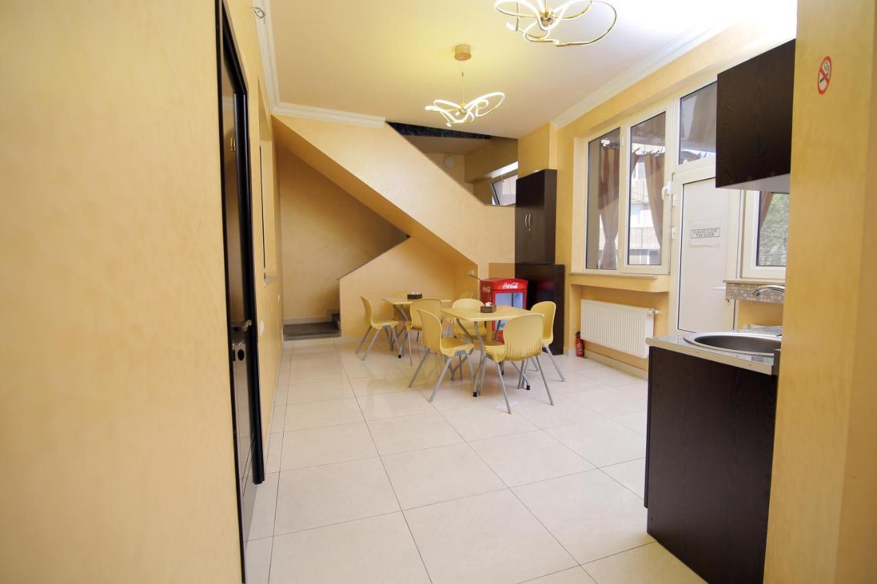 Mbm Hotel Yerevan Exterior photo
