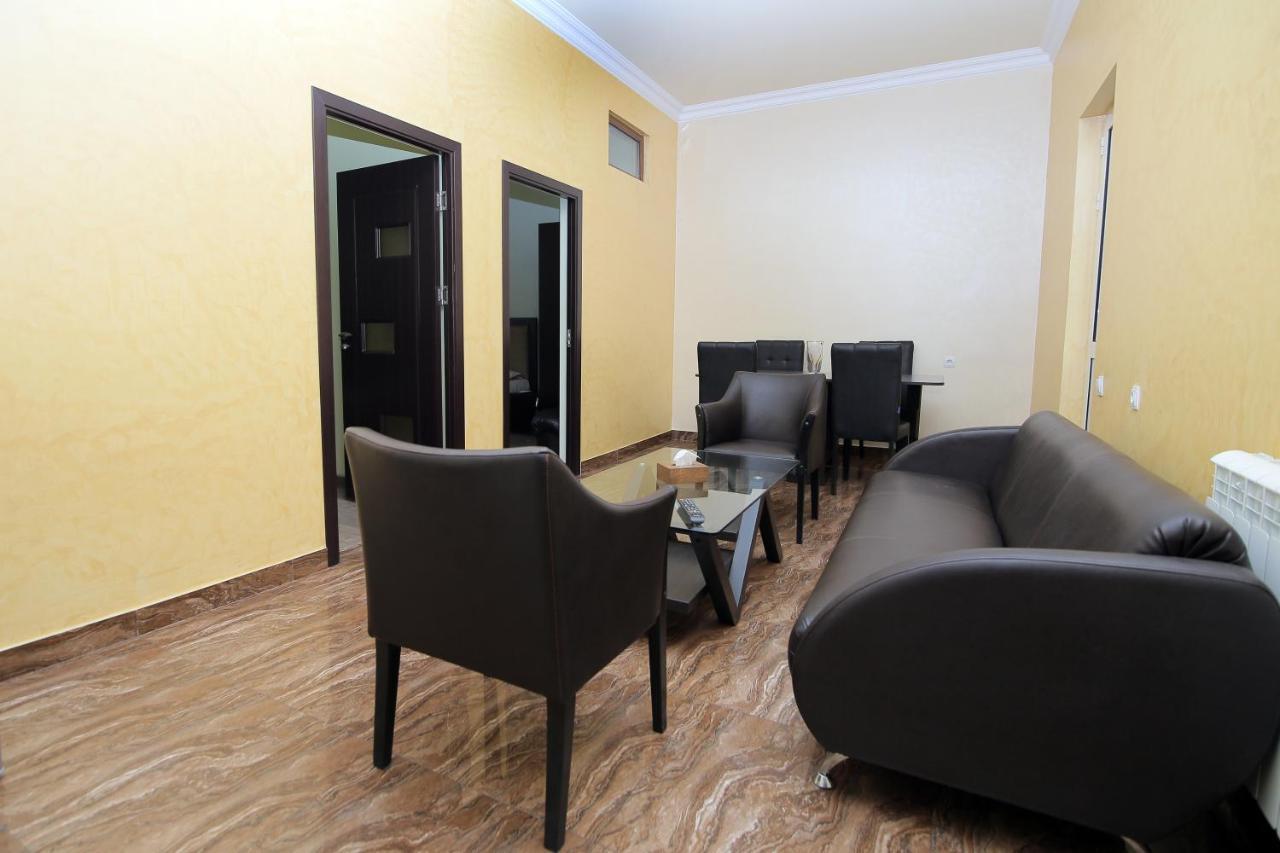 Mbm Hotel Yerevan Exterior photo