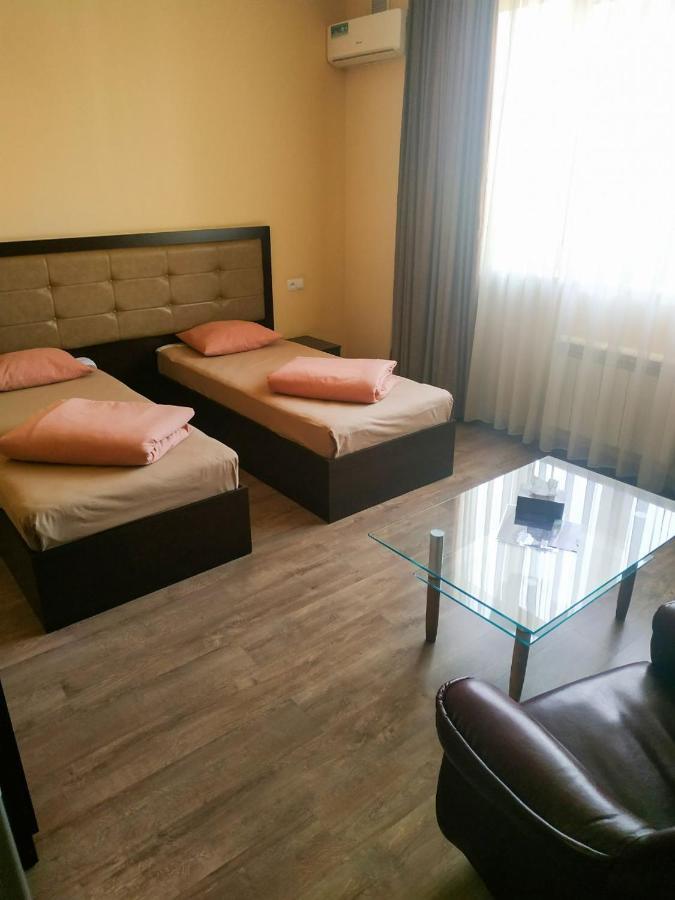 Mbm Hotel Yerevan Exterior photo