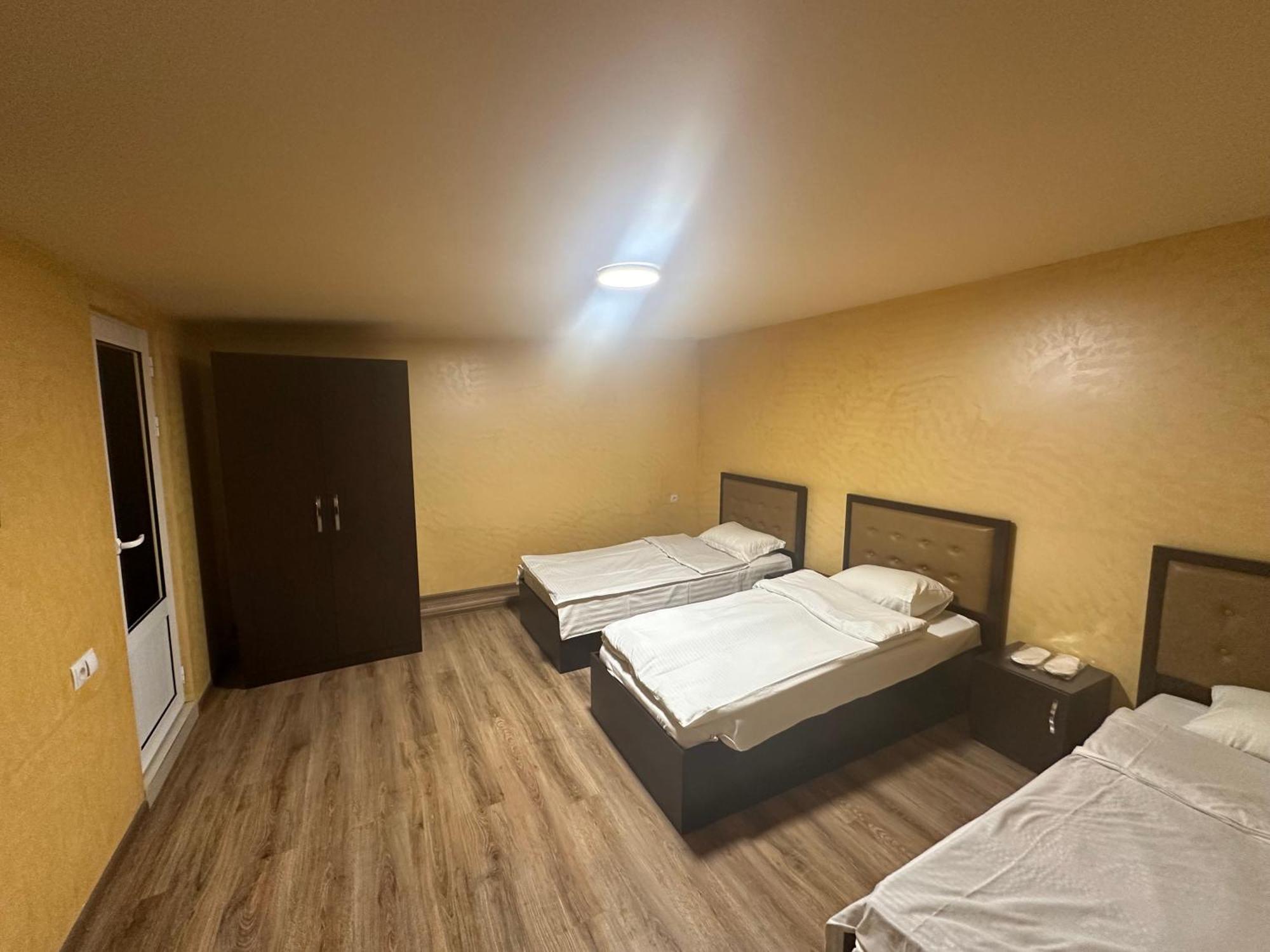 Mbm Hotel Yerevan Exterior photo